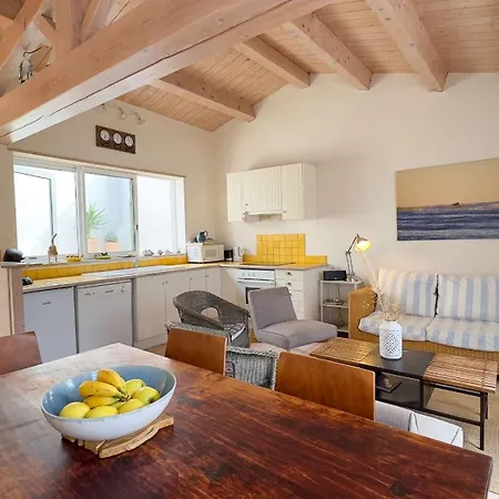 Maison De Village A Etage * Loix